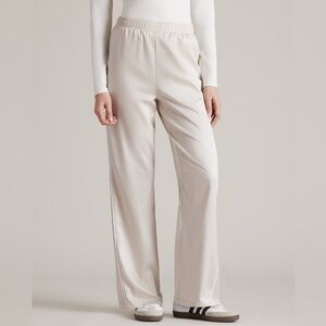 NWT Rhone Freestyle Track Suit Pant in Oats Women’s Size Small 30” Inseam